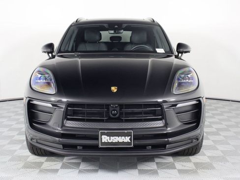 Certified 2026 Porsche Macan AWD/4WD image 10