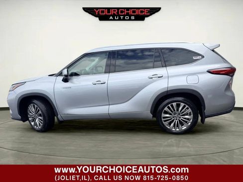 Used 2021 Toyota Highlander Platinum AWD/4WD image 2