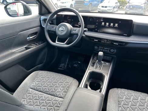 New 2026 Nissan Kicks SV w/ SV Premium Package FWD image 10