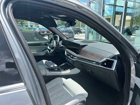 Used 2024 BMW X5 sDrive40i w/ Premium Package RWD image 13
