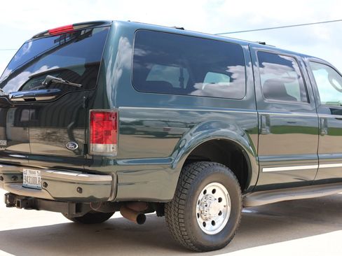 Used 2003 Ford Excursion Limited AWD/4WD image 4