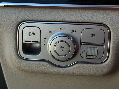 Used 2020 Mercedes-Benz GLS 580 4MATIC image 39