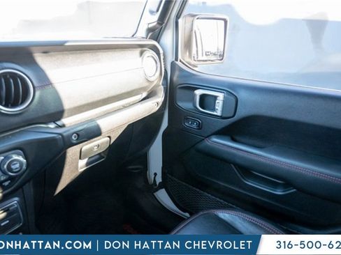 Used 2020 Jeep Gladiator Rubicon image 17