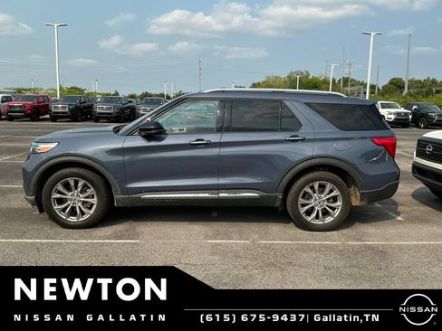 Used 2021 Ford Explorer Limited w/ Equipment Group 301A AWD/4WD image 3