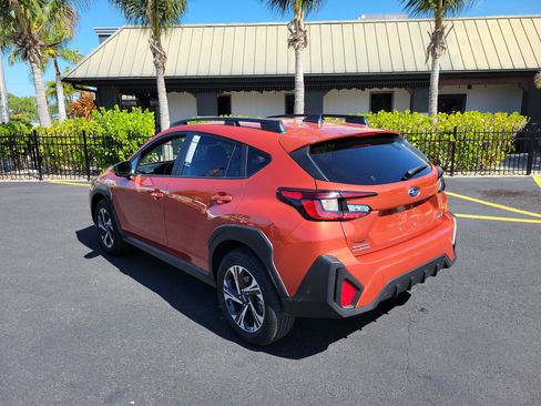 Used 2025 Subaru Crosstrek 2.5i Premium AWD/4WD image 7