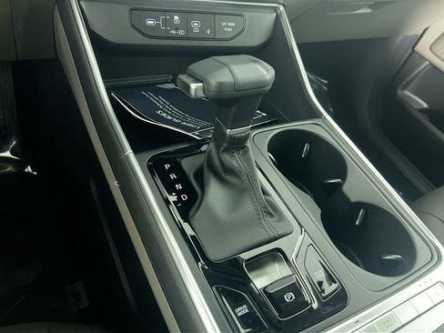 New 2026 Kia Carnival EX FWD image 21