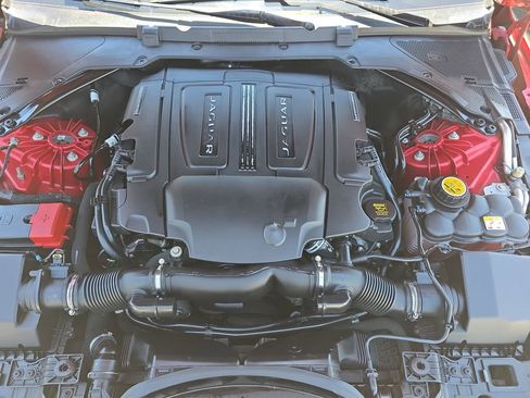 Used 2017 Jaguar XE Prestige AWD/4WD image 33