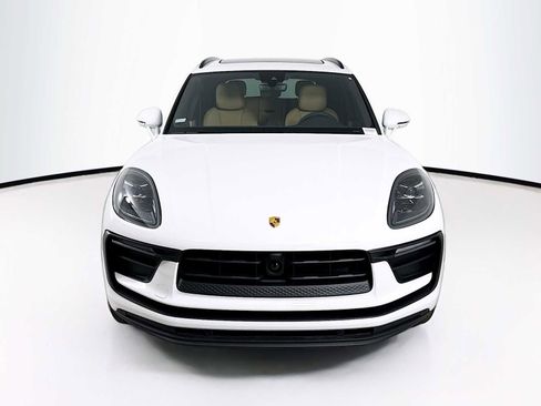 New 2026 Porsche Macan image 6
