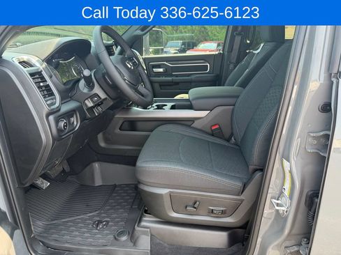 New 2026 RAM 3500 Big Horn AWD/4WD image 18