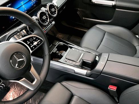 Certified 2022 Mercedes-Benz GLB 250 image 14