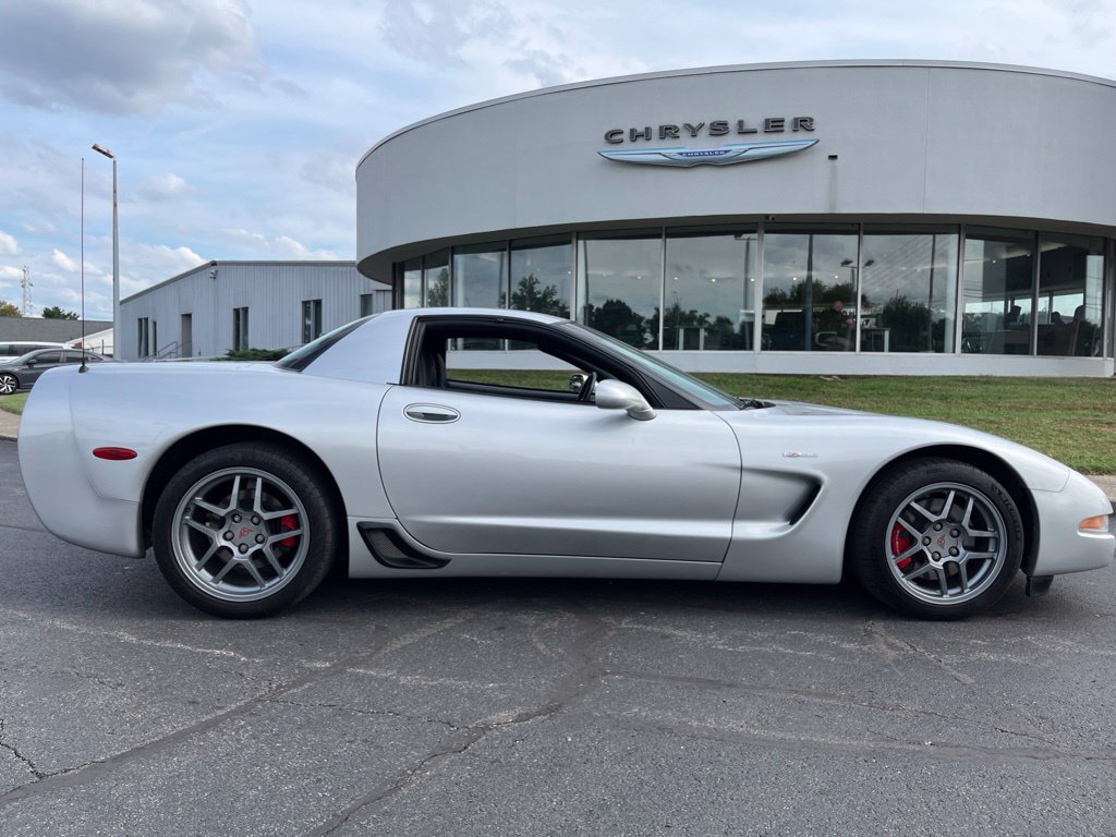 Used 2001 Chevrolet Corvette Z06 w/ Memory Pkg RWD image 33