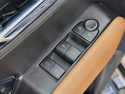 Used 2023 GMC Canyon AT4 w/ AT4 Premium Package AWD/4WD image 23