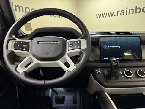 Used 2025 Land Rover Defender 110 S AWD/4WD image 9