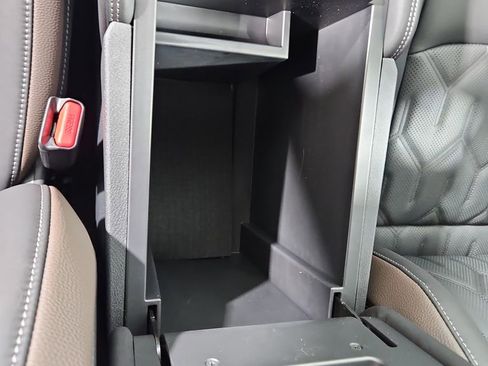 New 2026 Nissan Pathfinder Platinum image 25