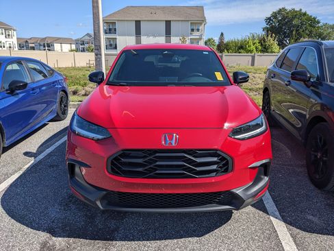 Used 2024 Honda HR-V Sport image 2
