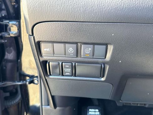 Used 2023 Nissan Armada SL w/ Midnight Edition Package image 22