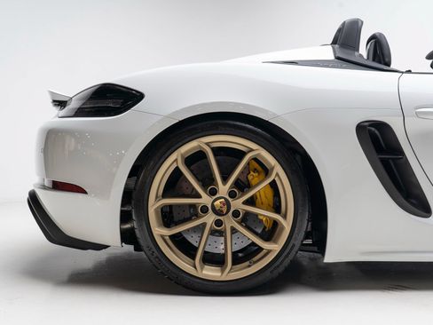Used 2020 Porsche 718 Boxster Spyder RWD image 69