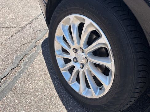 Used 2018 Land Rover Range Rover HSE AWD/4WD image 27