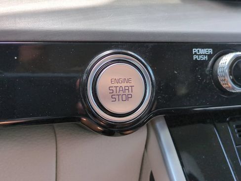 Certified 2024 Kia Carnival EX FWD image 28