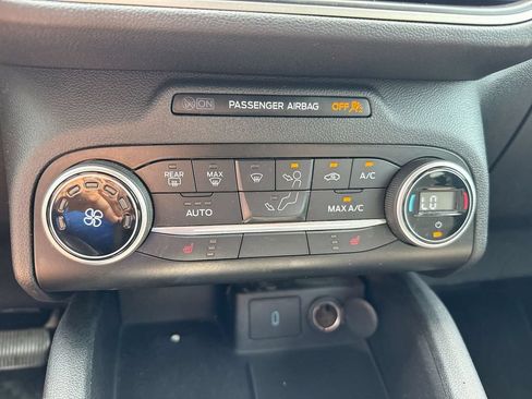 Used 2020 Ford Escape SE FWD image 16
