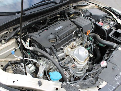 Used 2016 Honda Accord EX image 27