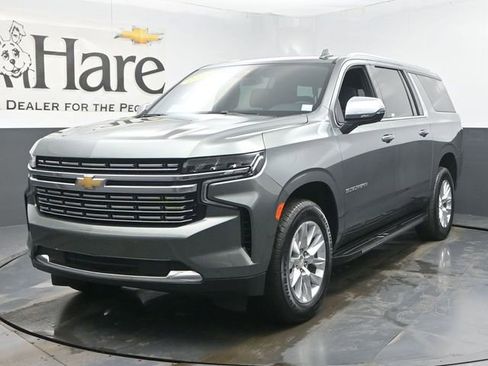 Used 2023 Chevrolet Suburban Premier image 33