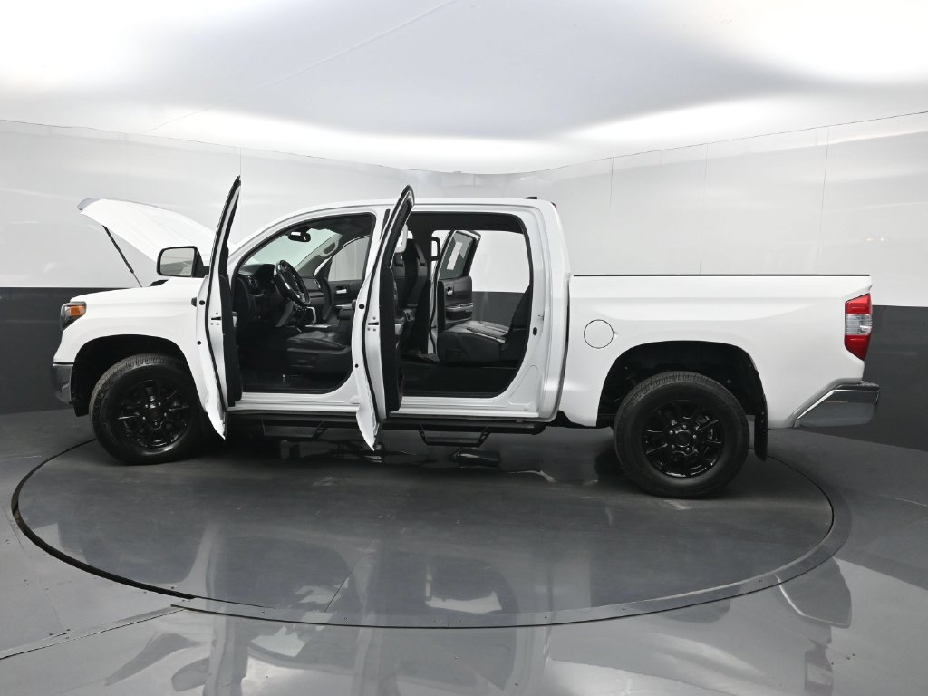 Used 2020 Toyota Tundra SR5 w/ SR5 Leather Package AWD/4WD image 34