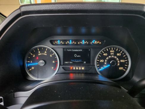 Used 2017 Ford F150 XLT w/ Equipment Group 302A Luxury AWD/4WD image 17