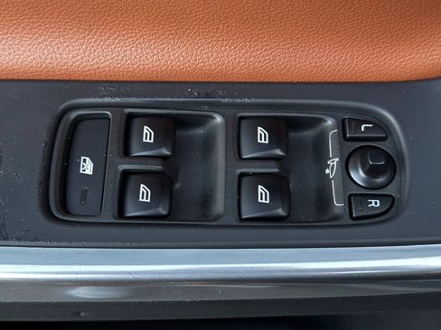 Used 2015 Volvo S60 T5 Premier w/ Convenience Package FWD image 25