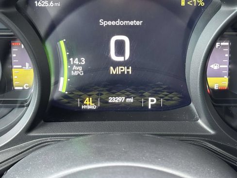Used 2024 Jeep Wrangler Unlimited w/ Convenience Group AWD/4WD image 24