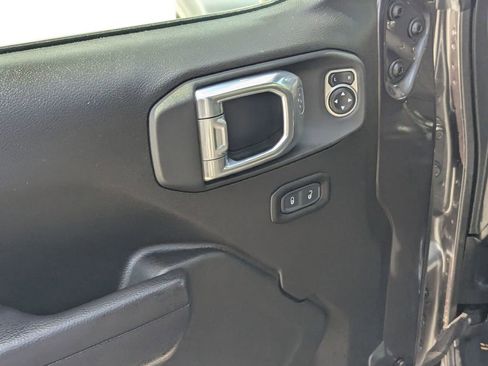 Used 2024 Jeep Wrangler Unlimited Rubicon 4xe image 15