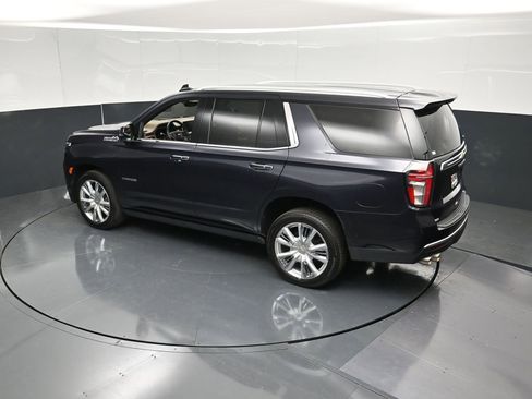 Used 2022 Chevrolet Tahoe High Country w/ Premium Package 2 AWD/4WD image 45