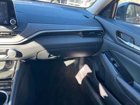 Used 2025 Nissan Altima 2.5 SR image 30