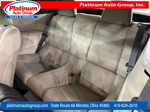 Used 2011 Ford Mustang Convertible RWD image 22