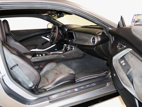Used 2022 Chevrolet Camaro ZL1 RWD image 59