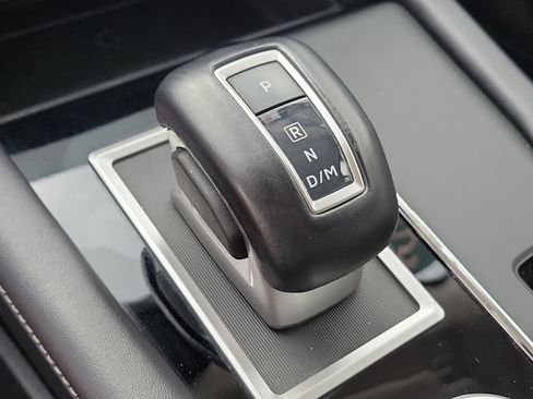 Used 2024 Mitsubishi Outlander SE FWD image 39