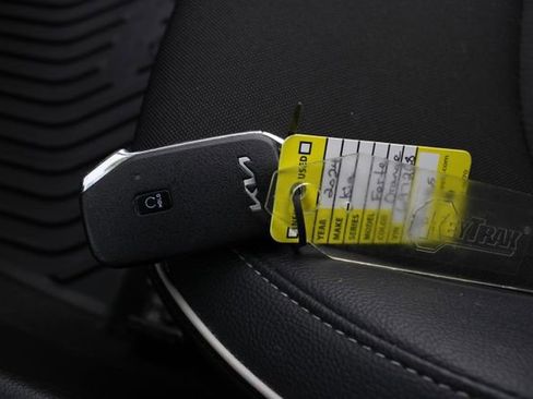 Used 2024 Kia Forte GT-Line image 7