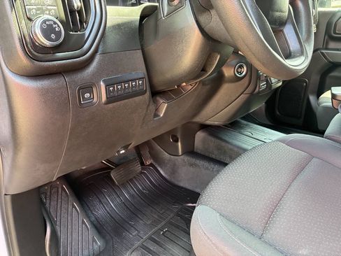 Used 2024 GMC Sierra 3500 Pro AWD/4WD image 18