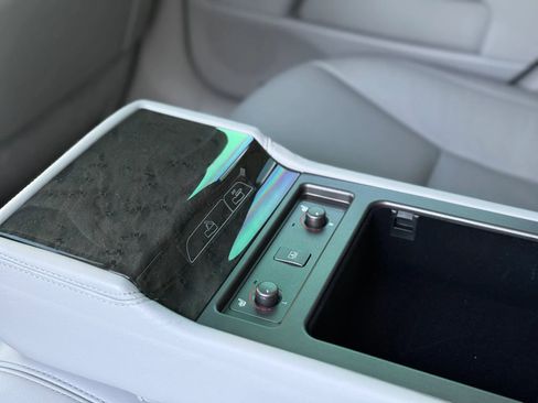 Used 2010 Lexus LS 460 RWD image 18