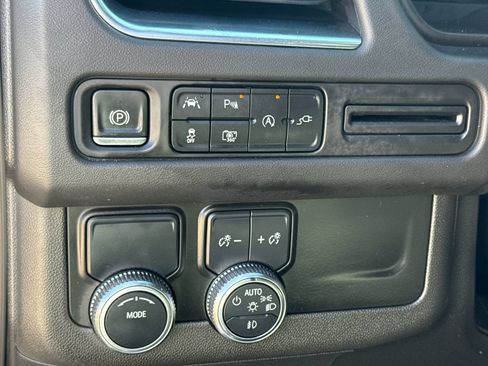 Used 2022 GMC Yukon SLT w/ SLT Premium Package RWD image 24