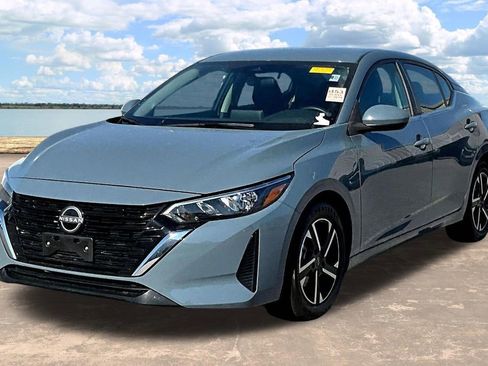 Used 2024 Nissan Sentra SV image 2