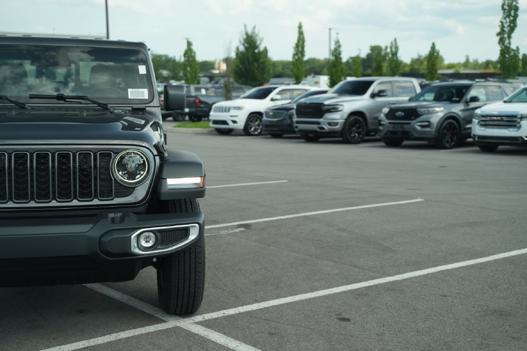 New 2026 Jeep Gladiator Sport AWD/4WD image 42
