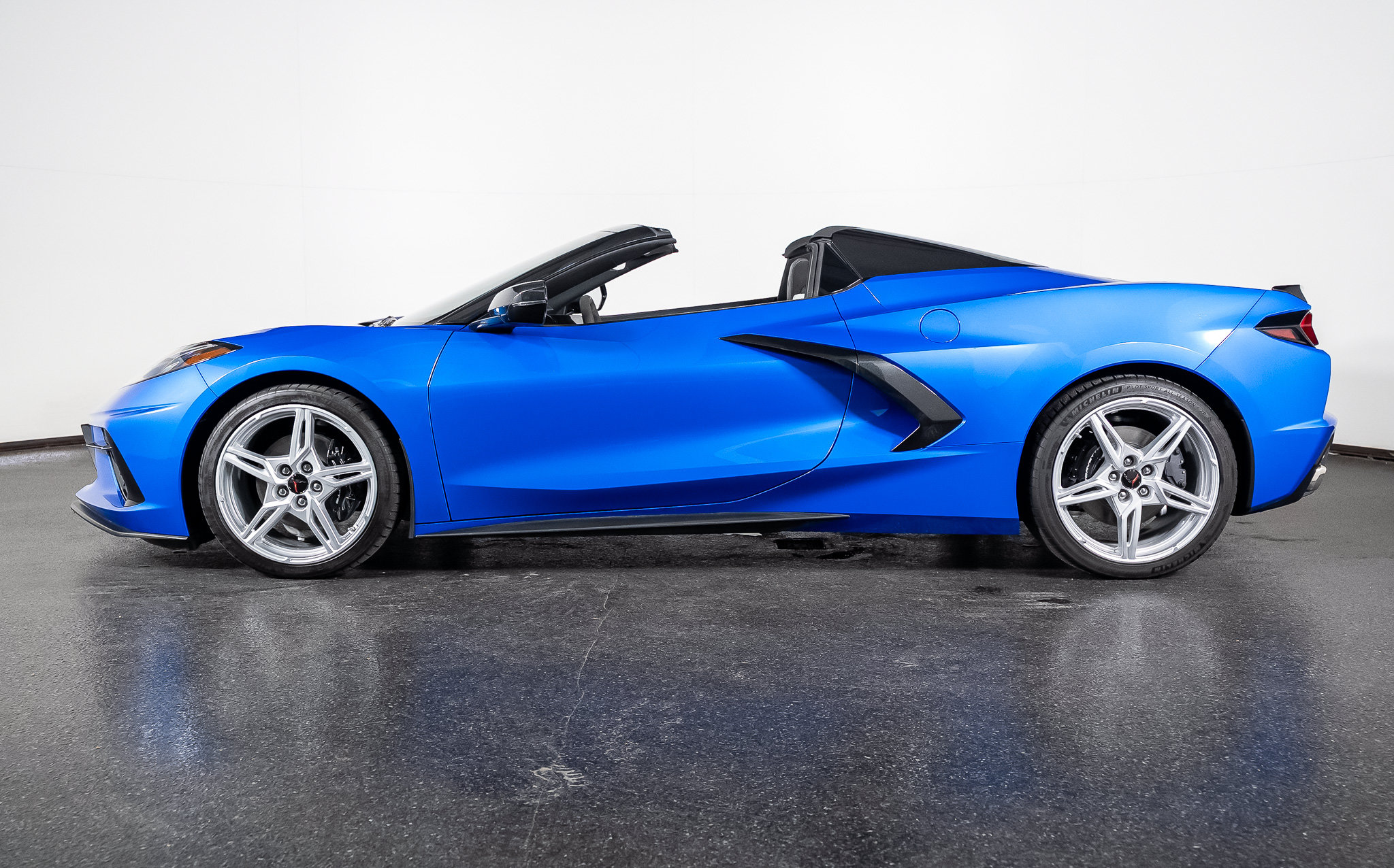 Used 2024 Chevrolet Corvette Stingray Preferred Conv RWD image 14