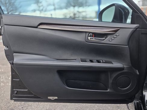 Used 2017 Lexus ES 350 w/ Luxury Package image 12