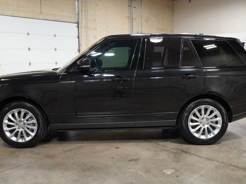 Used 2022 Land Rover Range Rover image 12