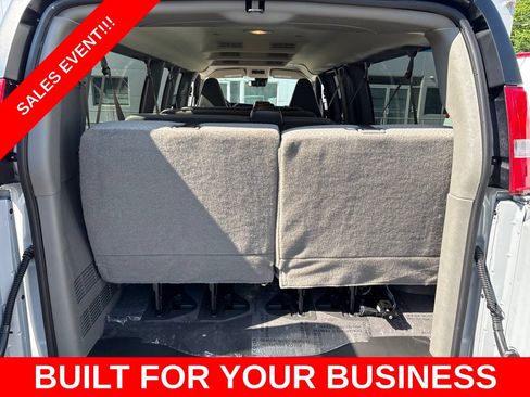 New 2026 Chevrolet Express 3500 LT w/ LT Preferred Equipment Group RWD image 5
