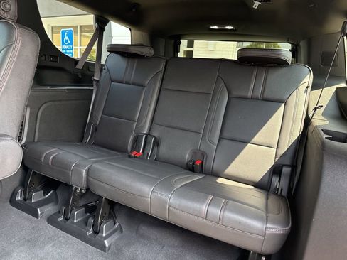 Used 2022 Chevrolet Suburban RST w/ Luxury Package image 49