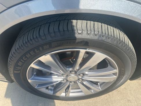 Used 2020 Cadillac XT6 Premium Luxury image 2