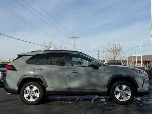 Used 2021 Toyota RAV4 XLE image 6