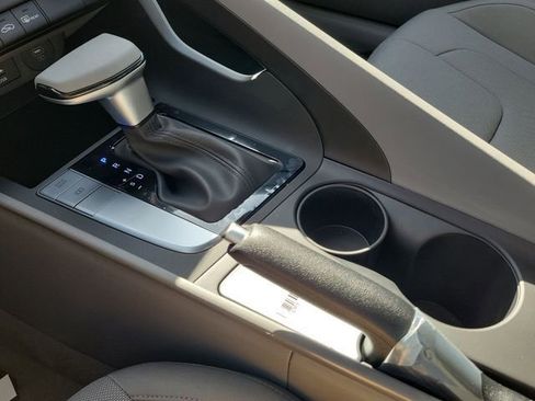 New 2026 Hyundai Elantra SE image 13